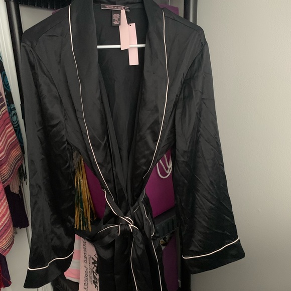 Victoria's Secret Other - NWT Victoria’s Secret Kimono Robe Size M/L